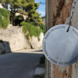 Poetska mapa Hvara