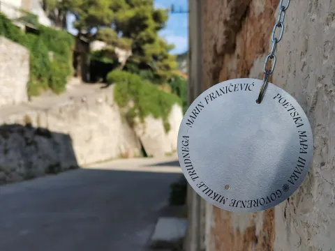 Poetska mapa Hvara